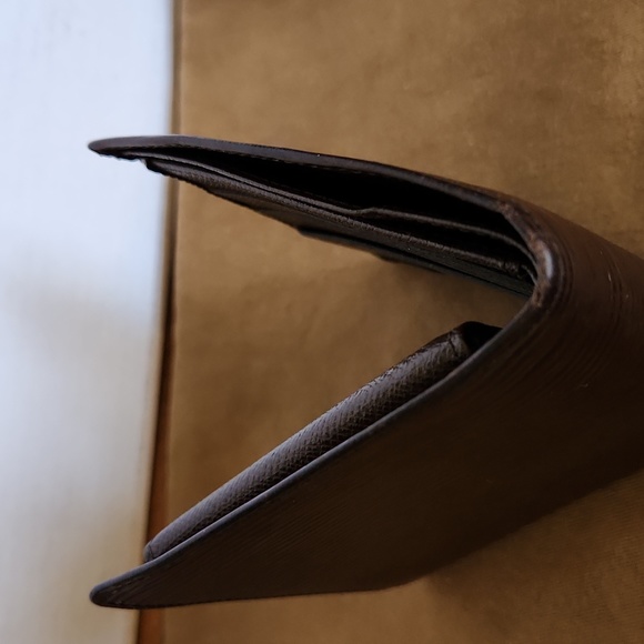 Louis Vuitton Brown Epi Bifold Wallet - Picture 10 of 15